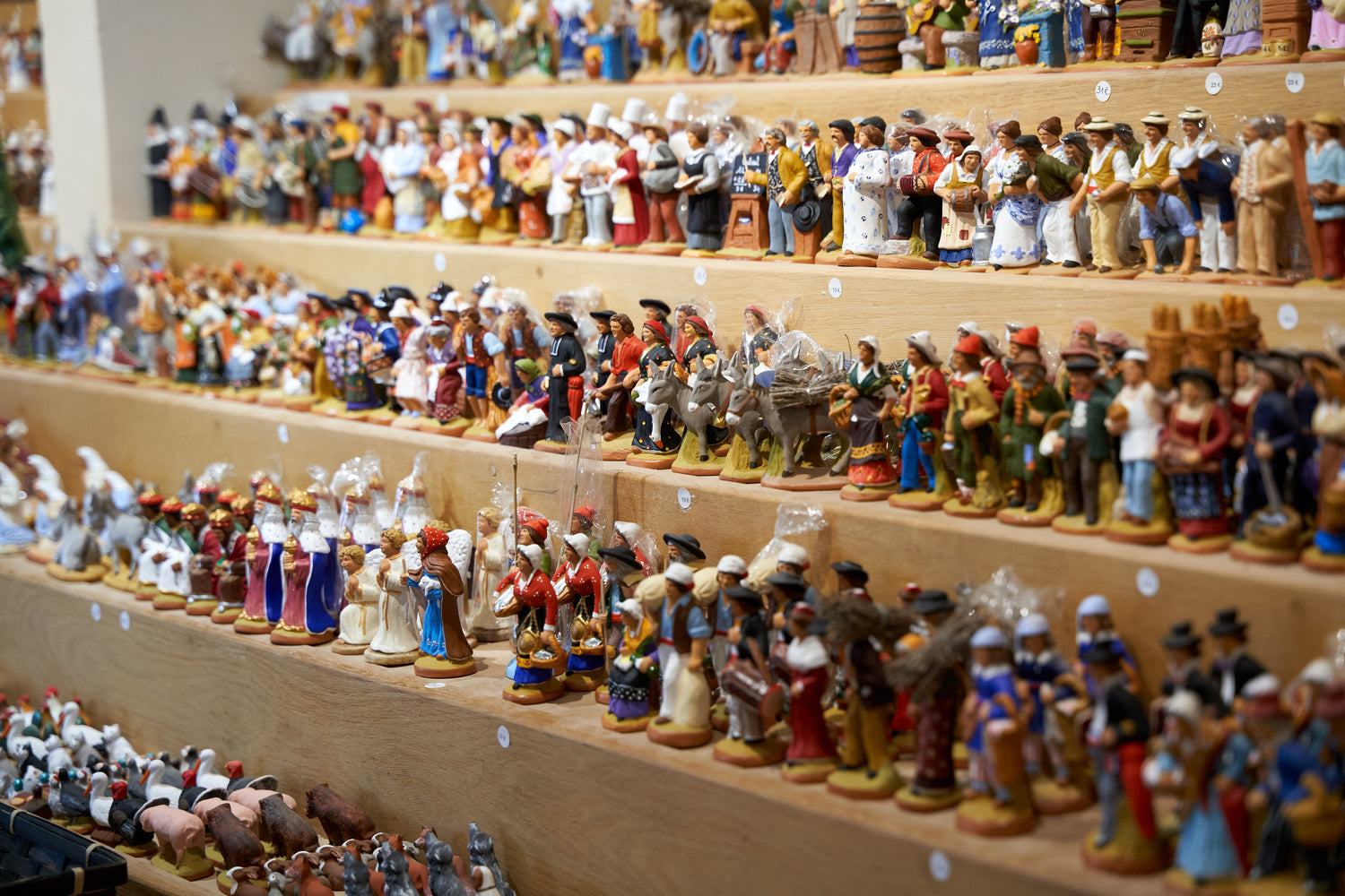 Provence Christmas Tradition: The Art of Provençal Santon Figurines