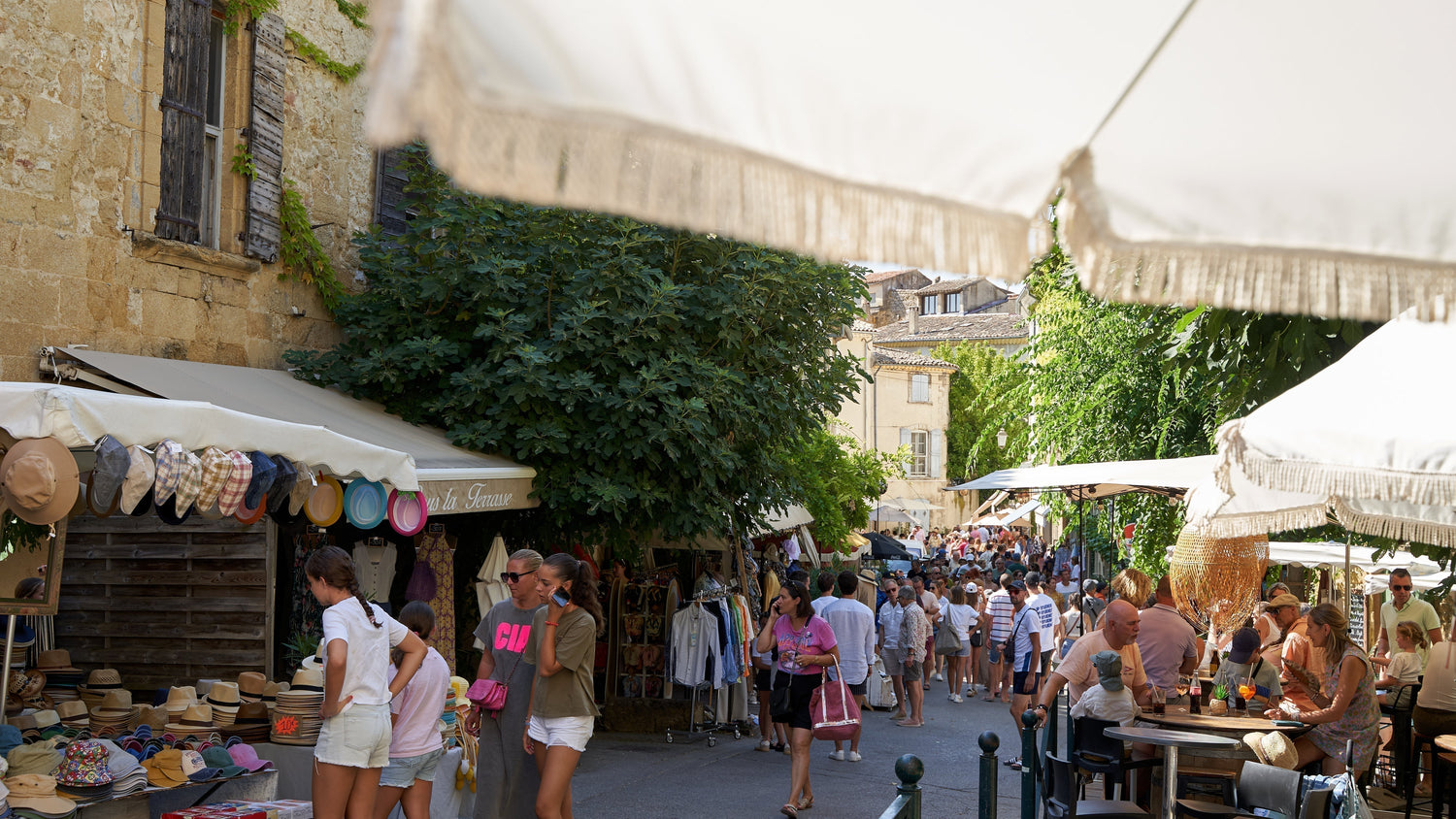 Provence's most iconic marché: Lourmarin