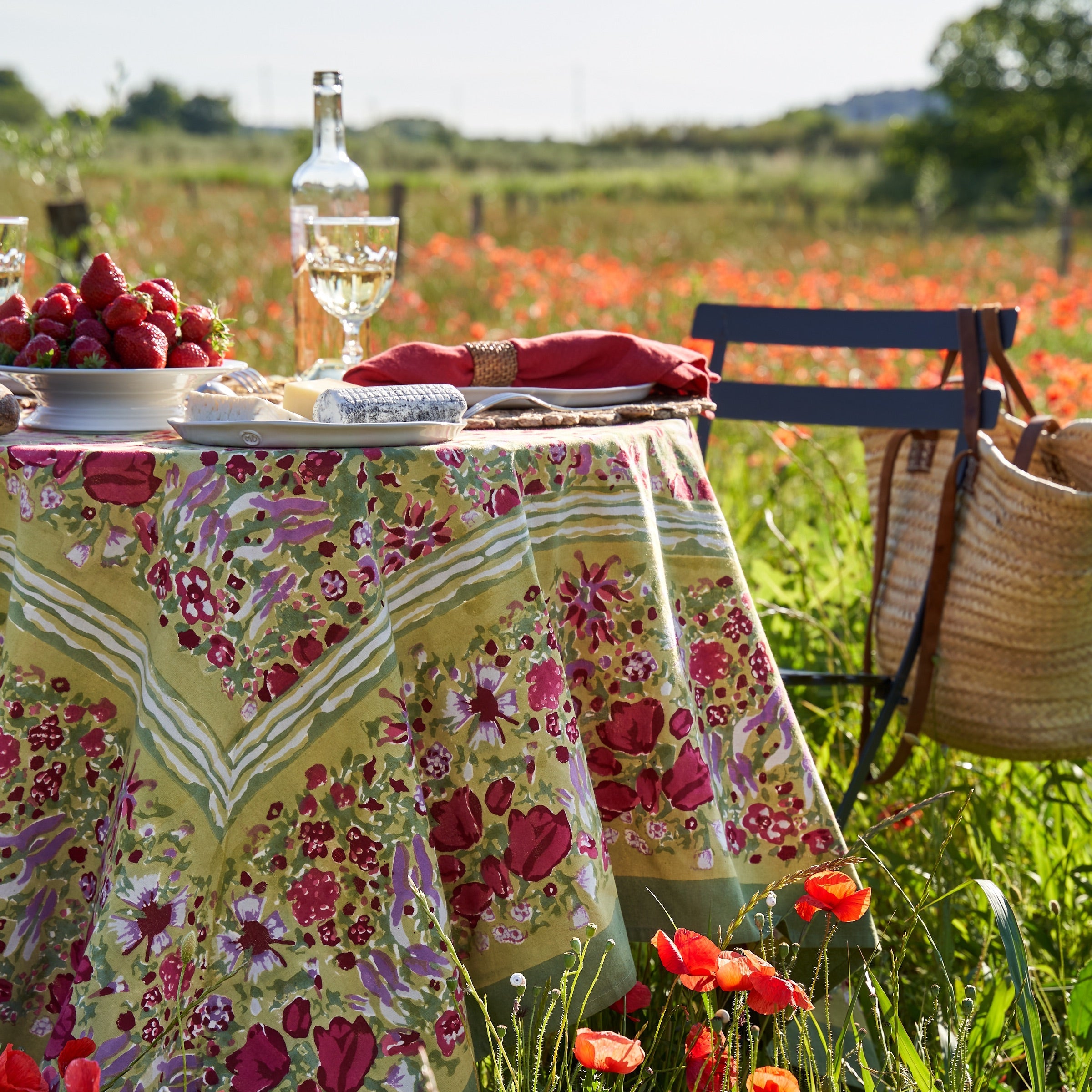French Tablecloth Jardin Red & Green