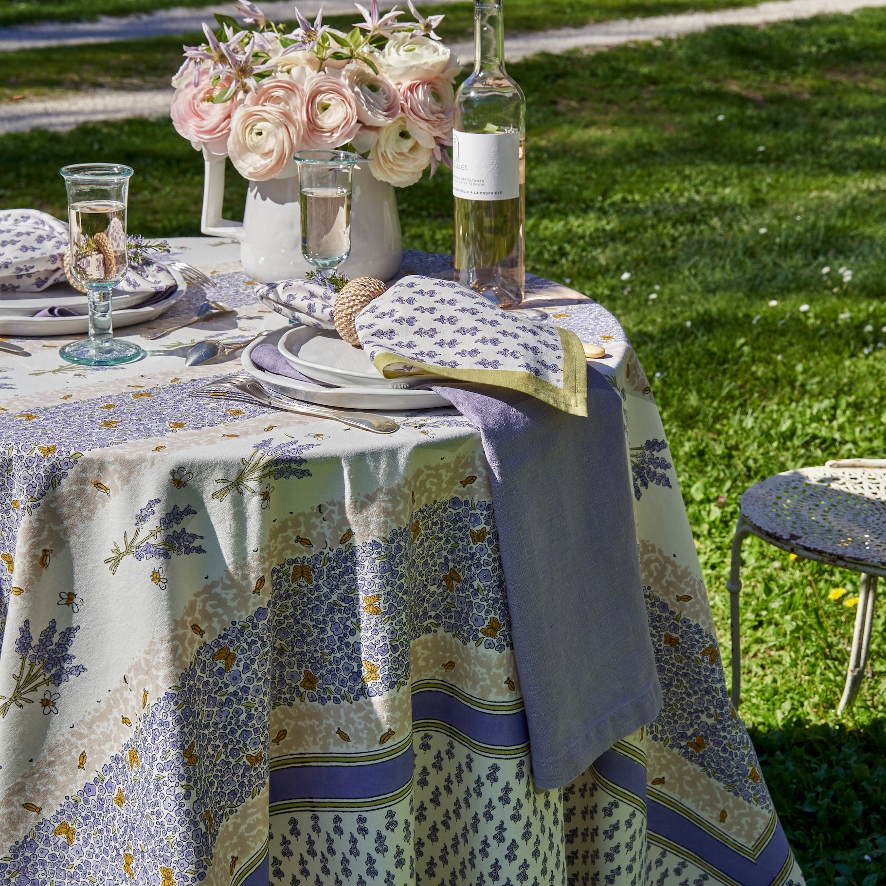 French Tablecloth Lavender Bouquet Purple