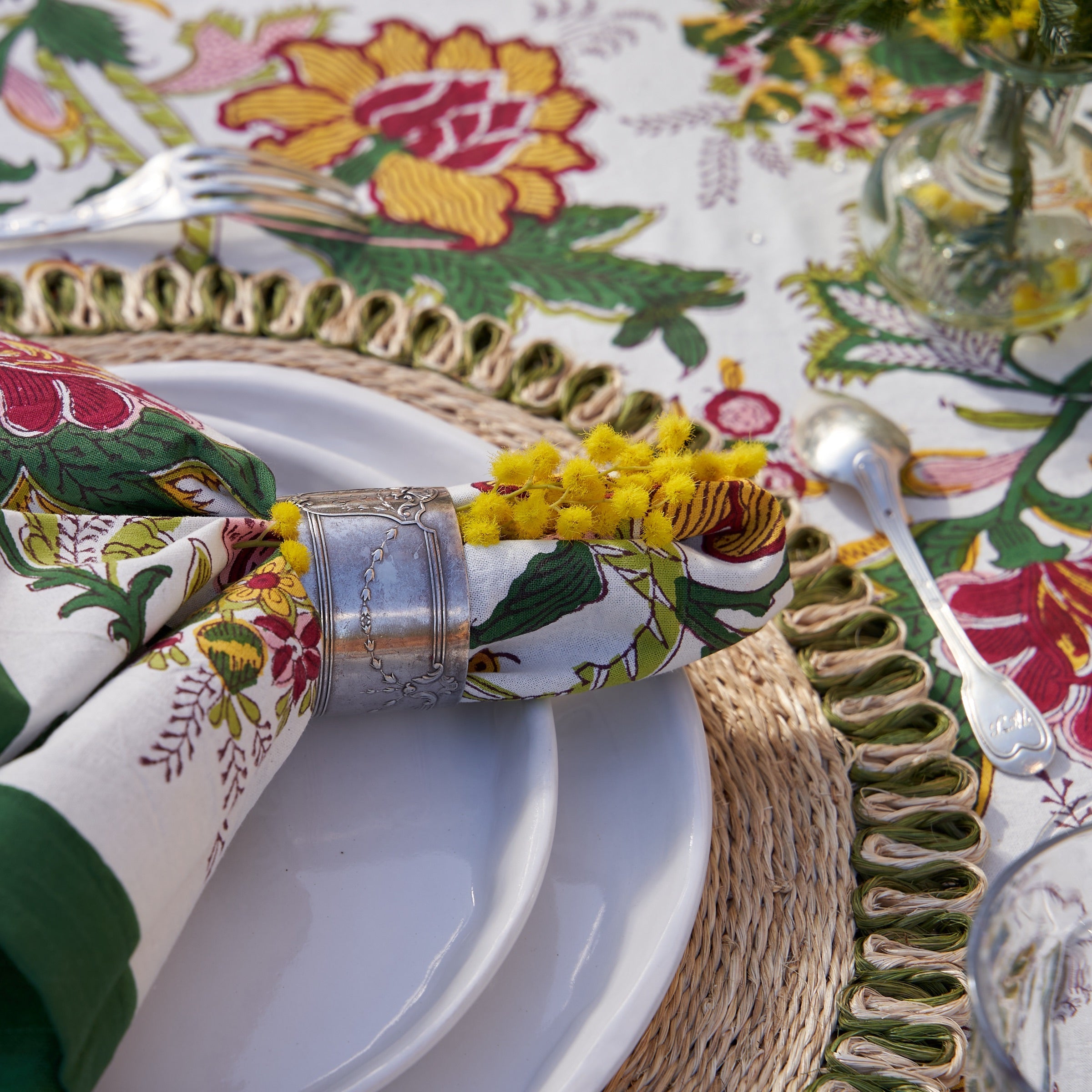 Loopy Abaca Natural & Olive Green 15" Round Placemats - Set of 4