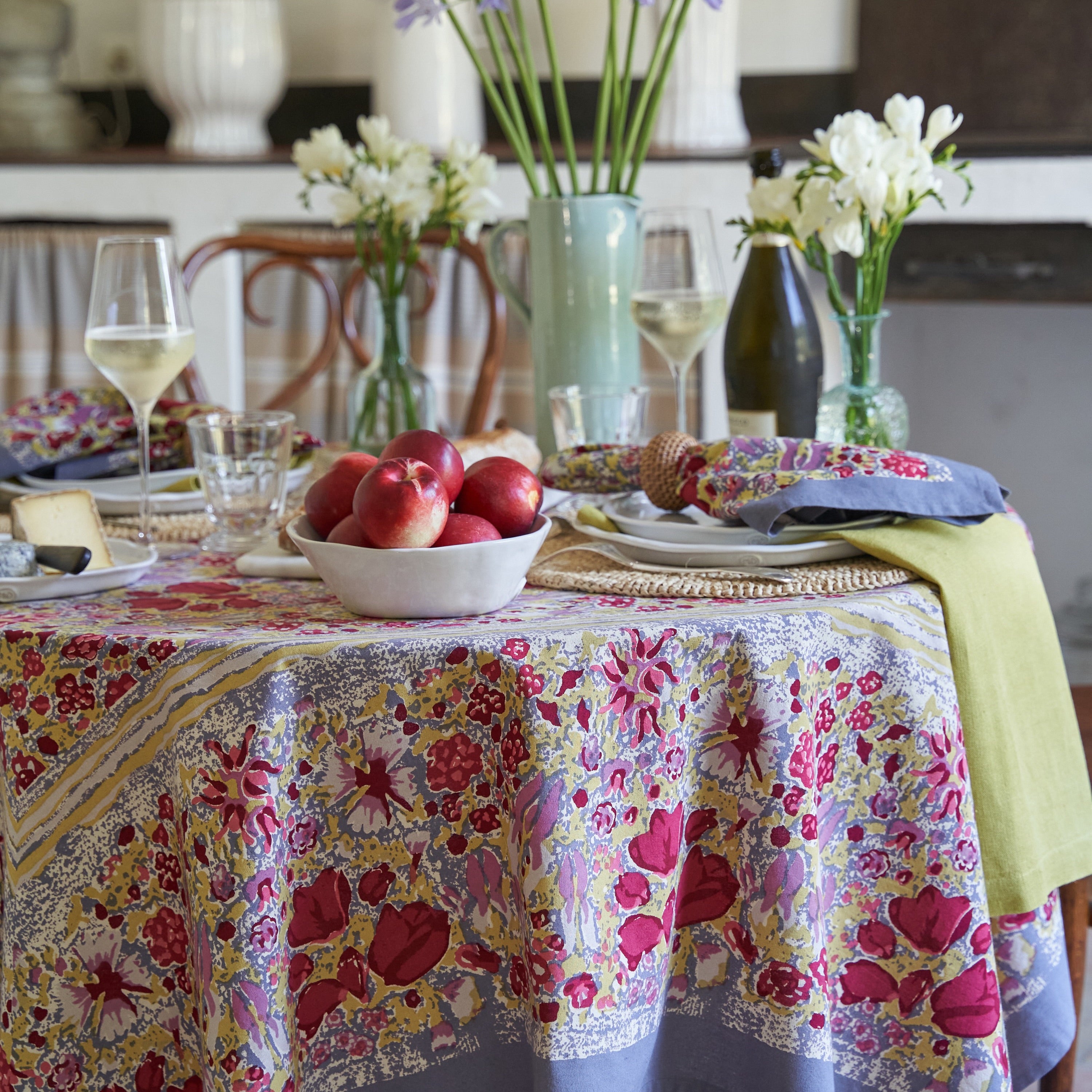 French Tablecloth Jardin Red & Grey