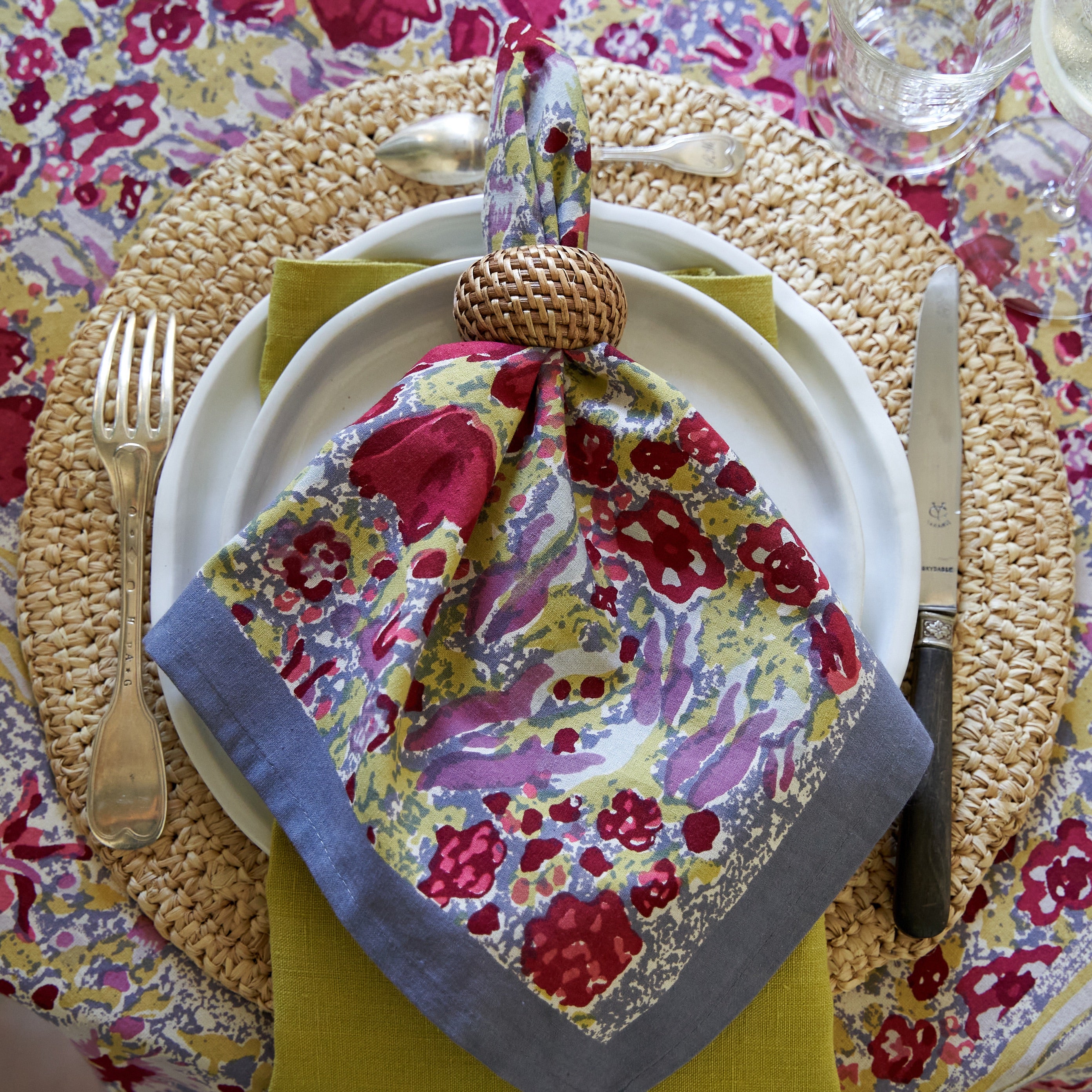 Classic Round Natural Round Placemat 15" - Set of 4