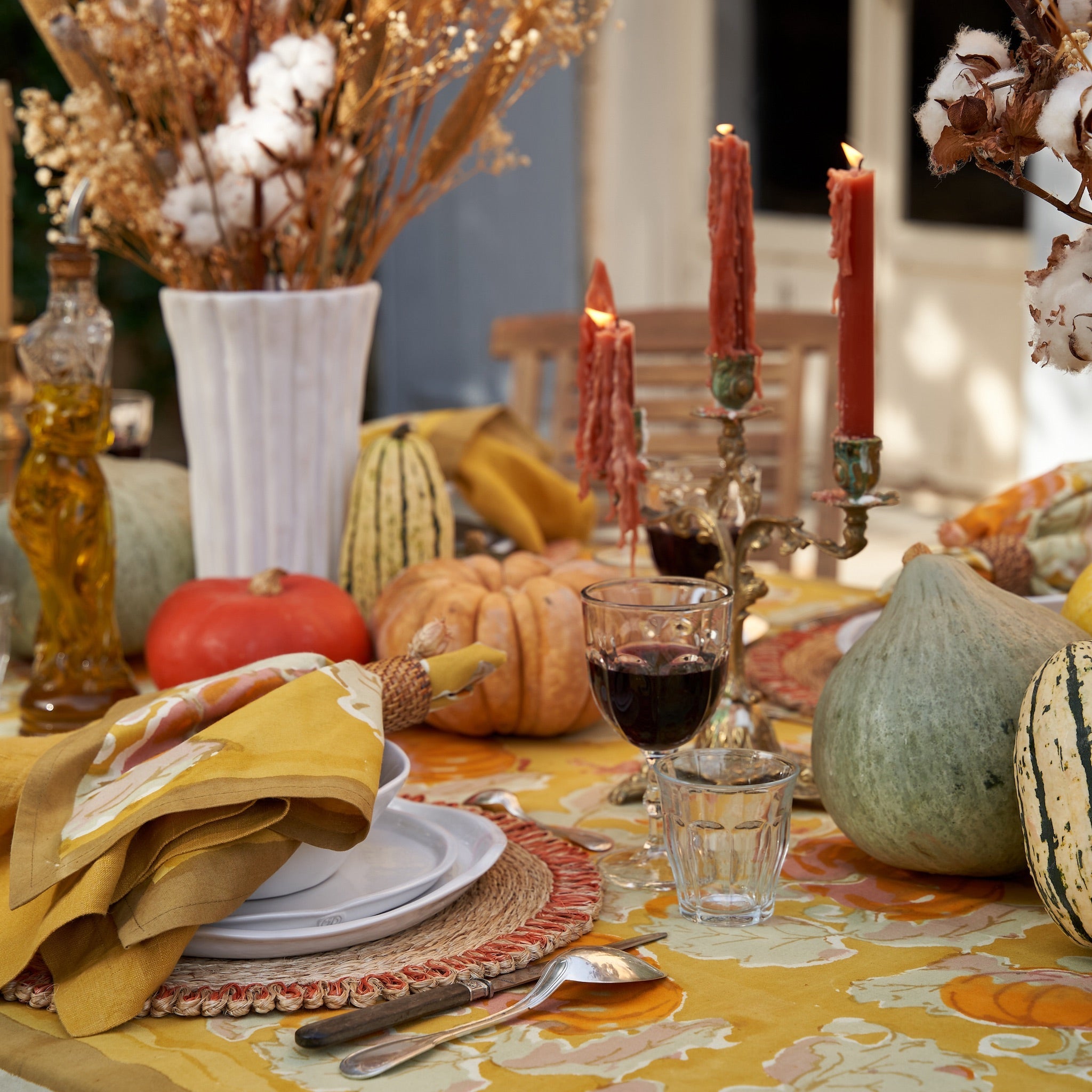 Loopy Abaca Natural & Orange 15" Round Placemats - Set of 4