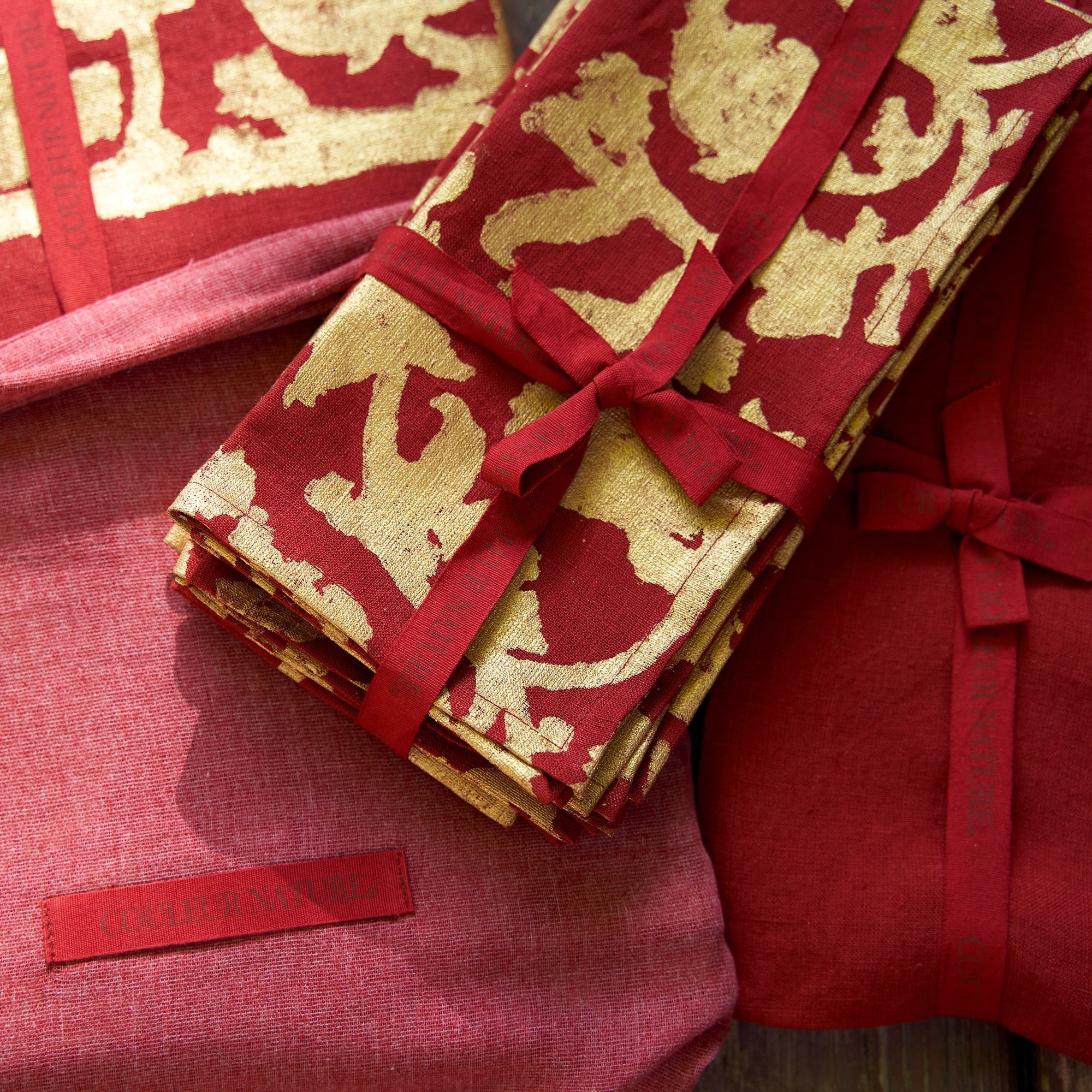 Saint-Rémy d'Or et Rouge Napkins - Set of 6