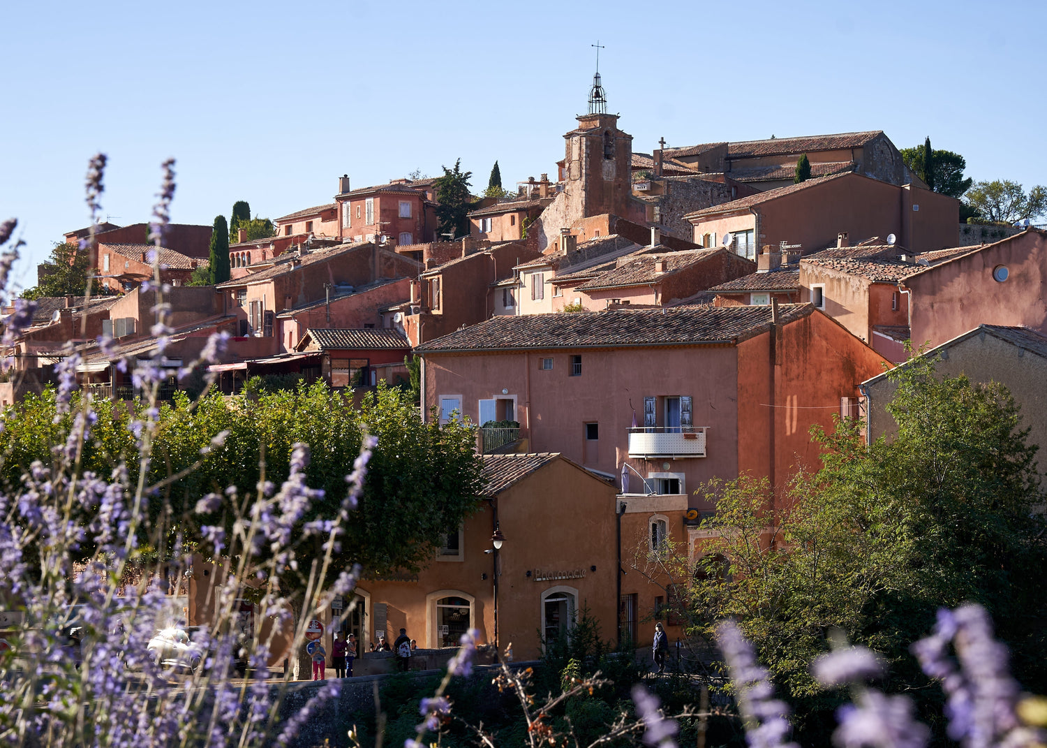 Roussillon: Provence in Ochre