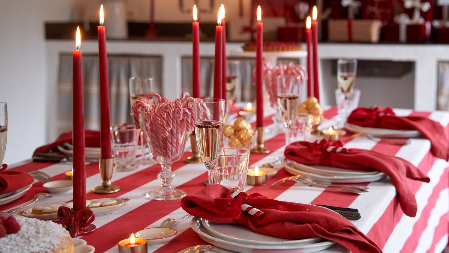 Making of a Christmas Tablescape with a Candy Cane Twist