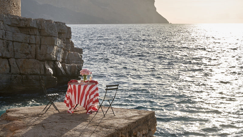 A Romantic Valentine’s Table, Composed by the Sea