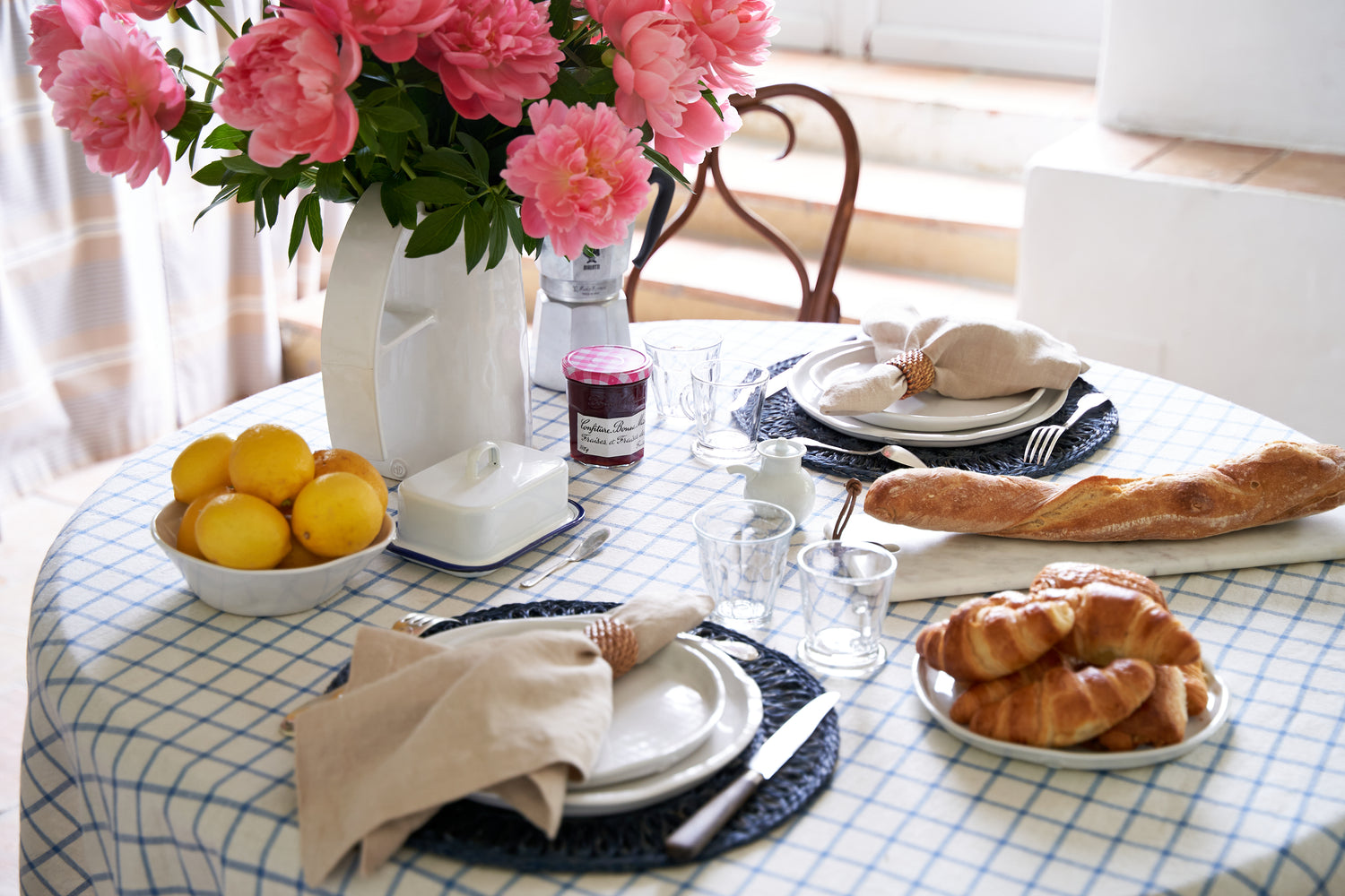 A Tale of Two Breakfasts: France vs. America