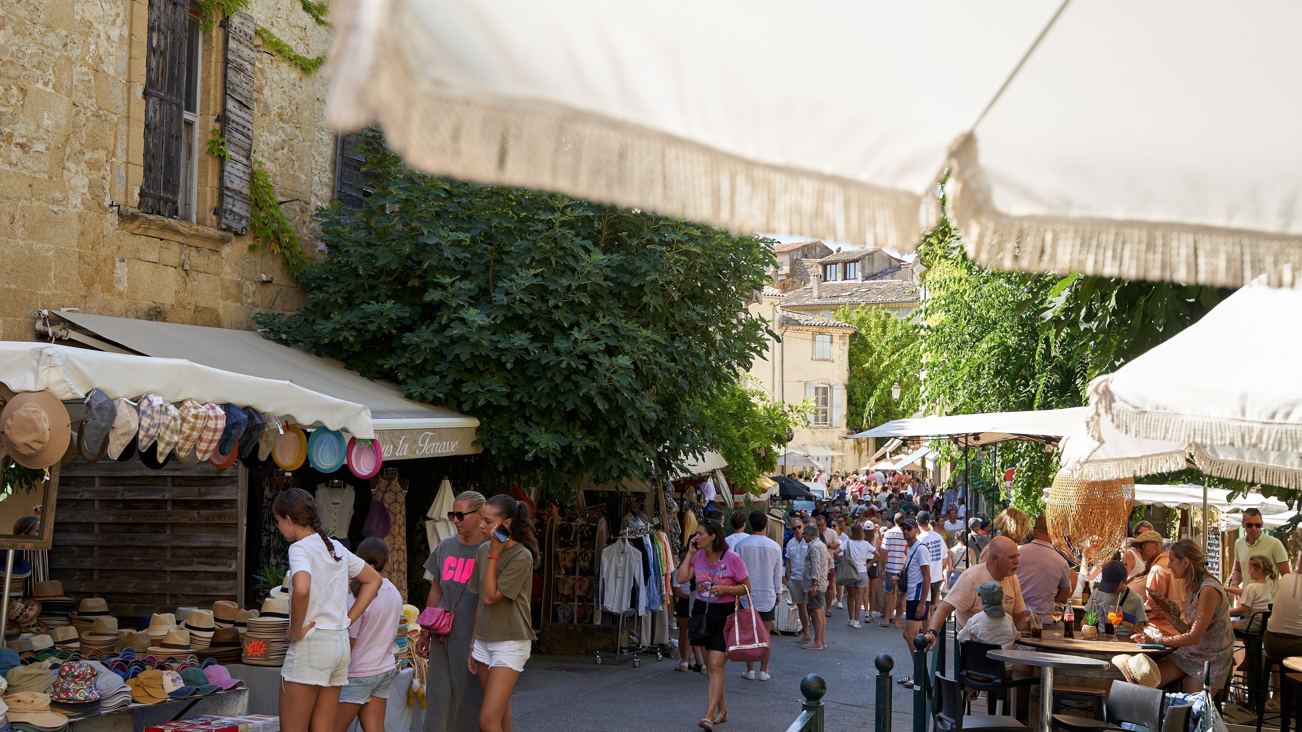 Provence's most iconic marché: Lourmarin