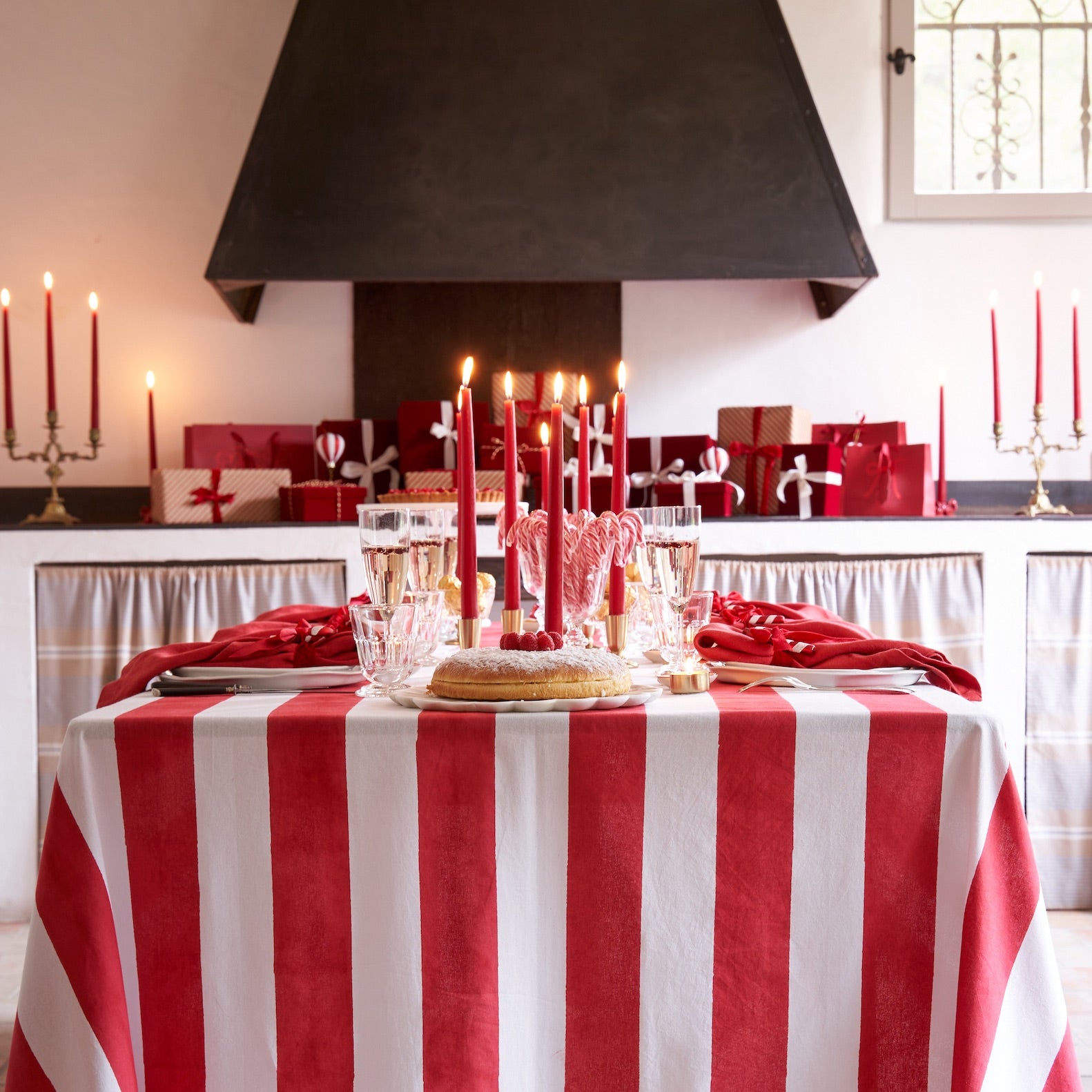 French Tablecloth St. Tropez Red Stripes