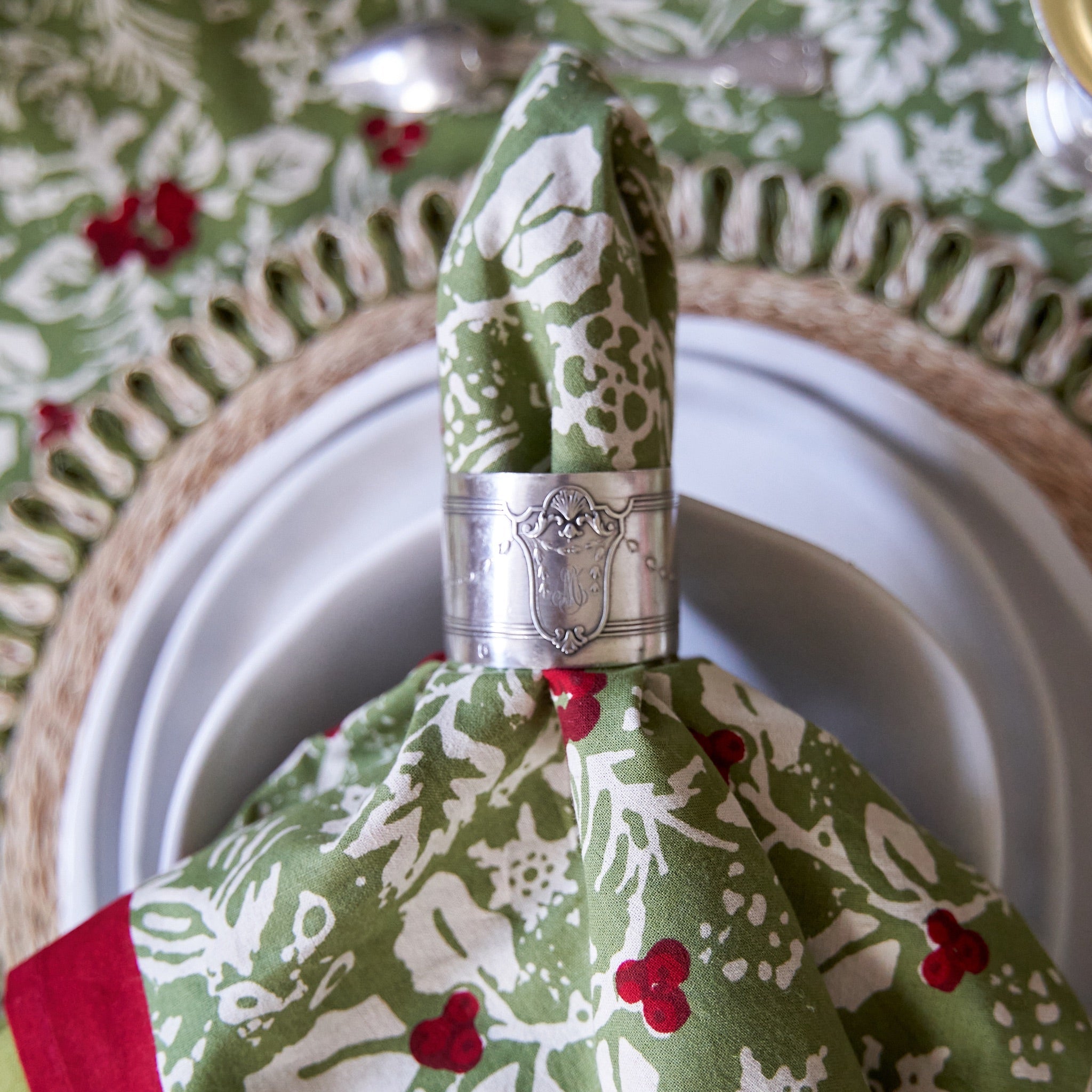 Baies de Houx Red & Green Napkins  - Set of 6