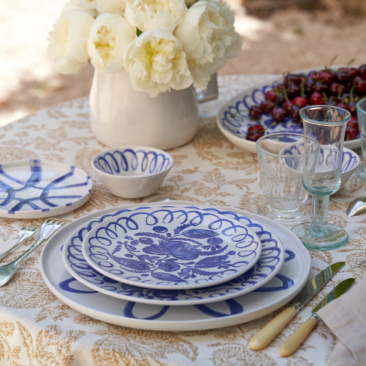 Amalfi Ceramic Pasta Bowl White & Blue