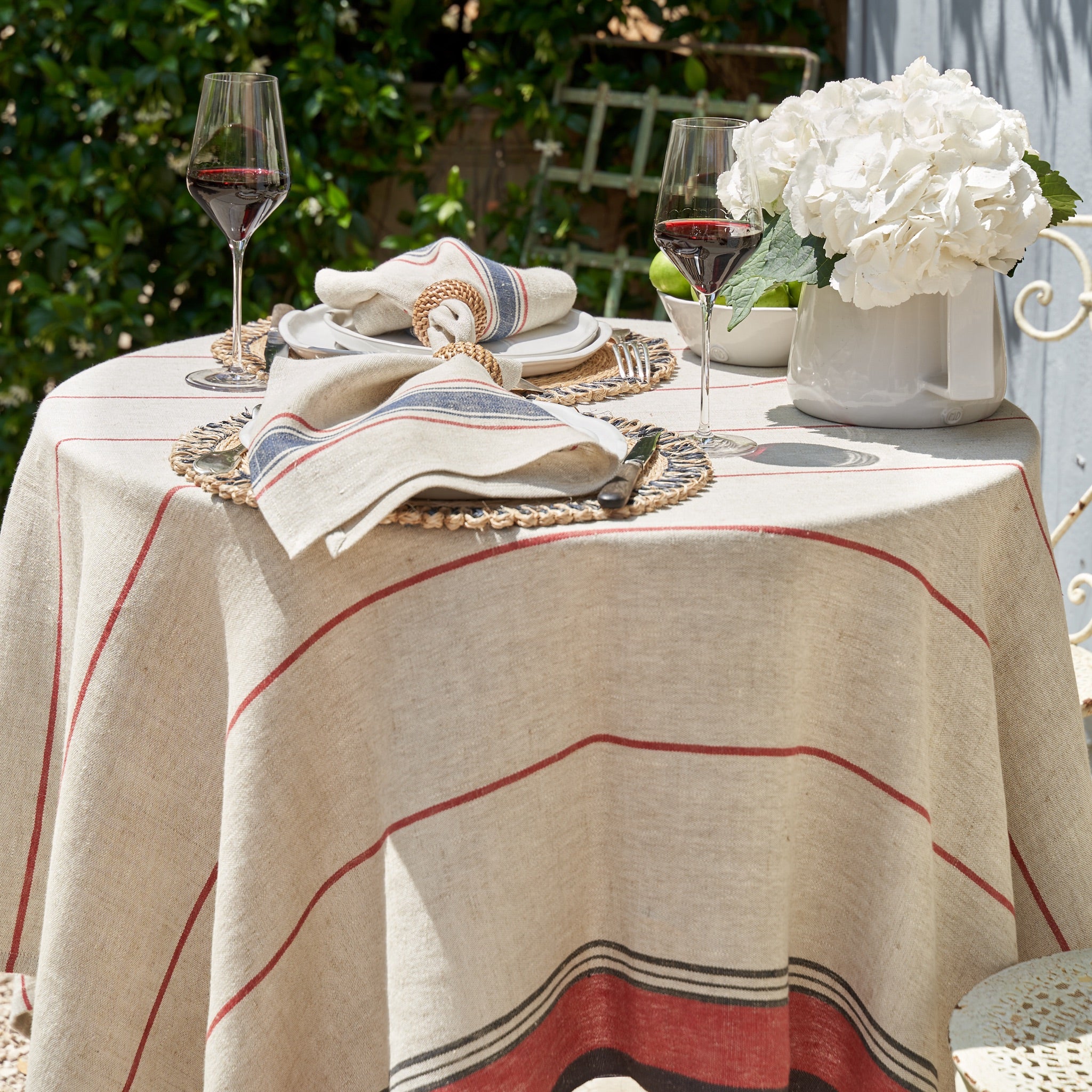 French Tablecloth Eze Ivory & Red