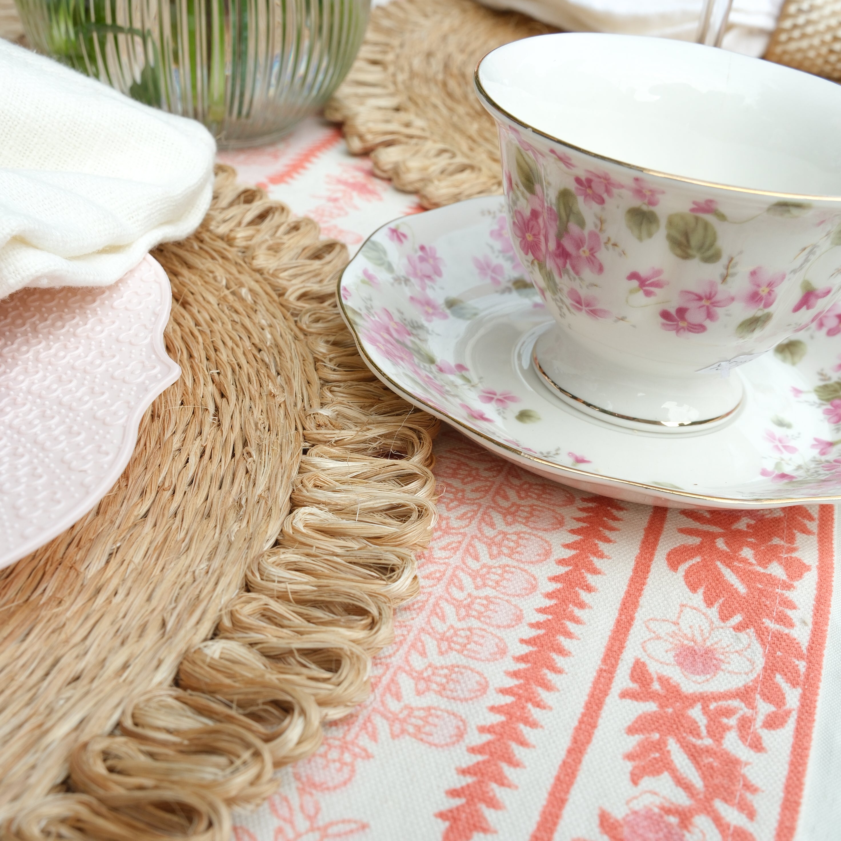 Loopy Abaca Natural 15" Round Placemats - Set of 4