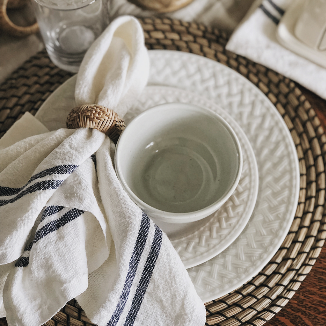 Vintage Linen Napkins Ivory & Navy, Set of 4