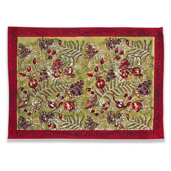 winter_garden_wreath_placemats_red_green_1